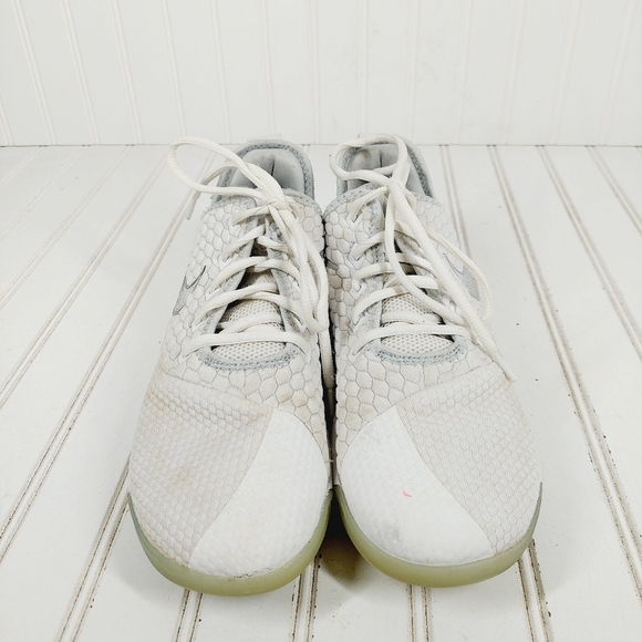 Nike LeBron Witness 3  White Chrome Lace Up Athletic Sneakers D295 - Picture 3 of 12